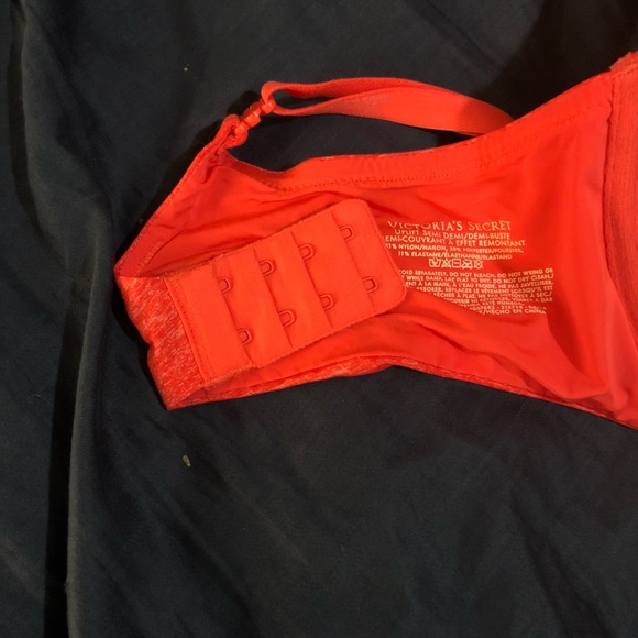 Victoria’s Secret Bra - Picture 4 of 8